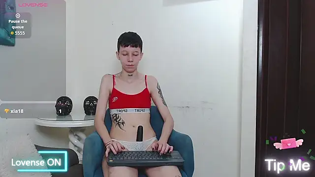 Snapshot of LiamBrown09 chatting on 8, 10, 2025 LiamBrown09 online show from 8, 10, 2025