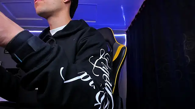 alexgiraldo   online show from 3, 12, 2025