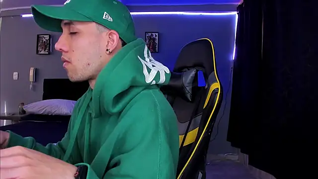 alexgiraldo   online show from 15, 10, 2025