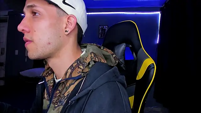 alexgiraldo   online show from 14, 10, 2025