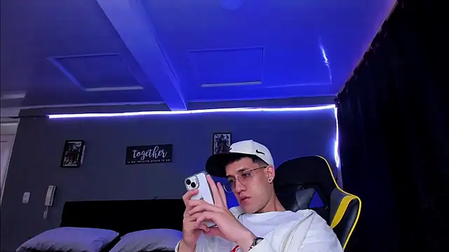 alexgiraldo   online show from 7, 11, 2025