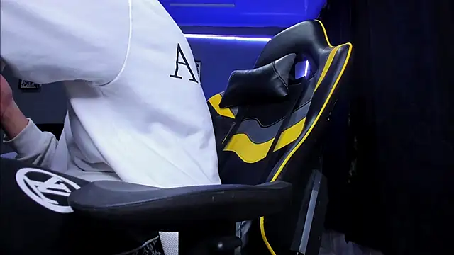 alexgiraldo   online show from 5, 11, 2025