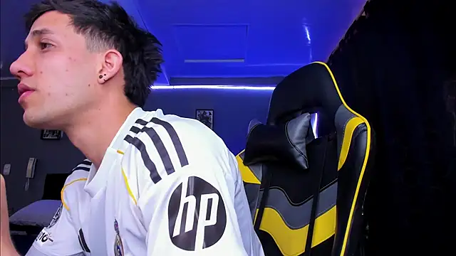 alexgiraldo   online show from 13, 11, 2025