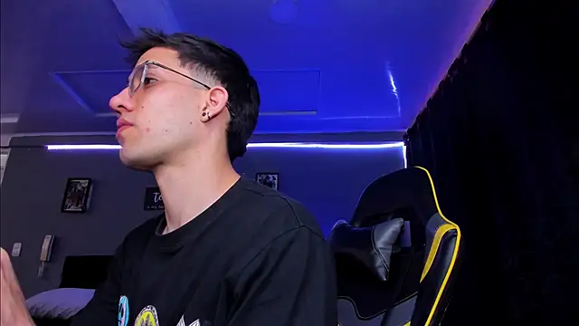 alexgiraldo   online show from 8, 11, 2025