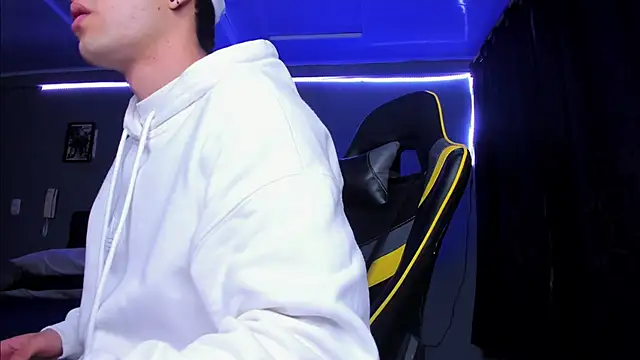 alexgiraldo   online show from 1, 11, 2025