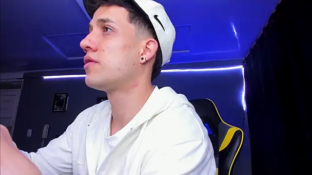 alexgiraldo   online show from 6, 11, 2025