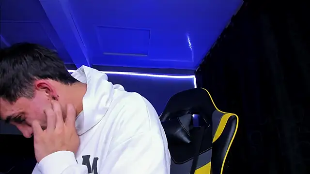 alexgiraldo   online show from 31, 10, 2025