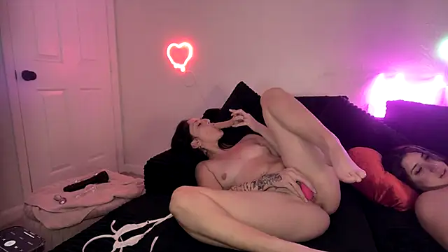 torithequeen online show from 5, 10, 2025