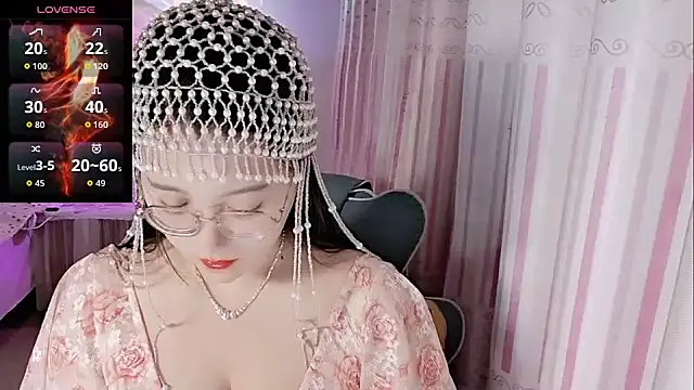 Snapshot of ManM-88 chatting on 21, 10, 2025 ManM-88 online show from 21, 10, 2025