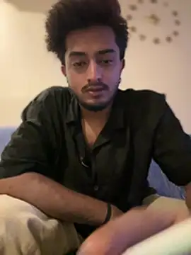Snapshot of seenu2101 chatting on 24, 7, 2026 seenu2101 online show from 24, 7, 2026