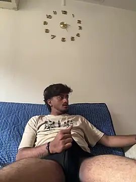 Snapshot of seenu2101 chatting on 29, 6, 2026 seenu2101 online show from 29, 6, 2026