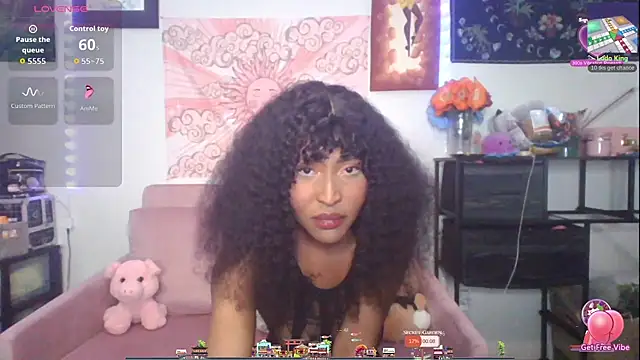 Snapshot of ziafoxy chatting on 10, 10, 2025 ziafoxy online show from 10, 10, 2025