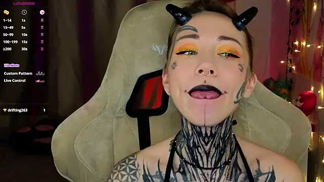 bunnykellyyy online show from 27, 2, 2026