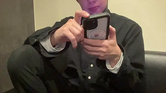 Snapshot of ko-ki012 chatting on 19, 10, 2025 ko-ki012 online show from 19, 10, 2025