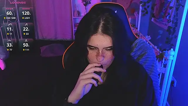 Dark Shine online show from 26, 11, 2025