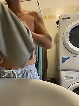 Maurinho3005 online show from 12, 10, 2025