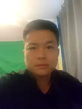 Snapshot of asinmodel chatting on 8, 11, 2025 asinmodel online show from 8, 11, 2025