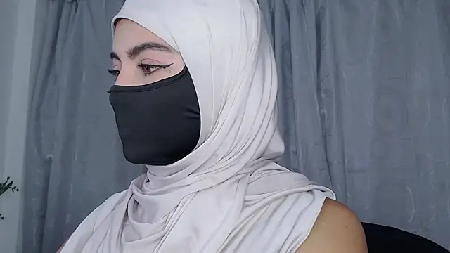 Snapshot of jade_nassar chatting on 27, 5, 2026 jade nassar online show from 27, 5, 2026