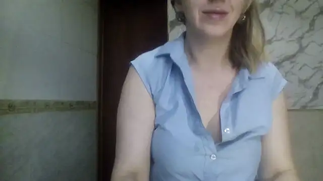 Snapshot of MiyaHottie chatting on 30, 6, 2026 MiyaHottie online show from 30, 6, 2026
