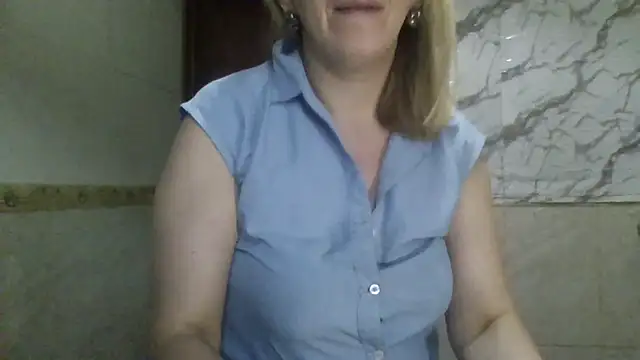 Snapshot of MiyaHottie chatting on 24, 7, 2026 MiyaHottie online show from 24, 7, 2026
