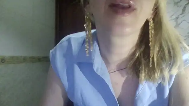 Snapshot of MiyaHottie chatting on 22, 7, 2026 MiyaHottie online show from 22, 7, 2026