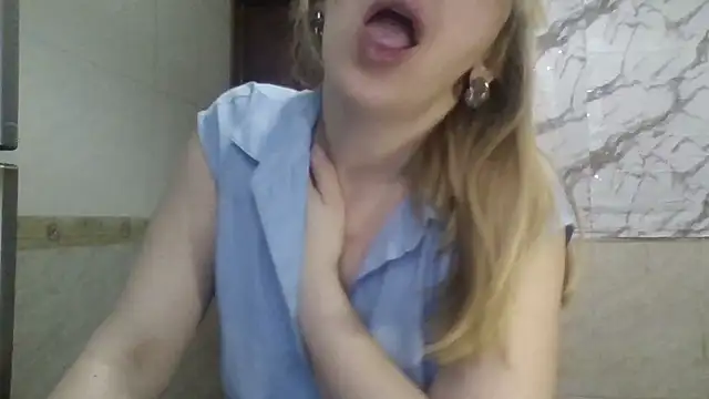 MiyaHottie online show from 15, 2, 2026