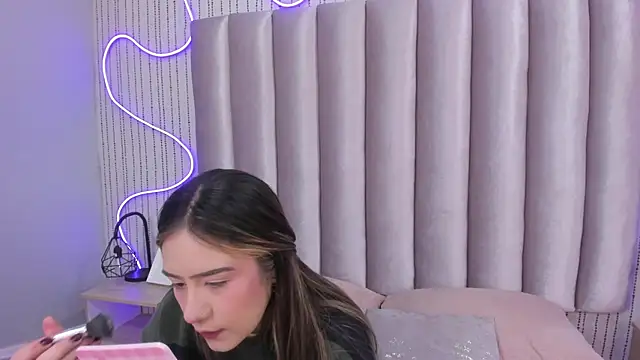 SamanthaPeachss online show from 27, 11, 2025