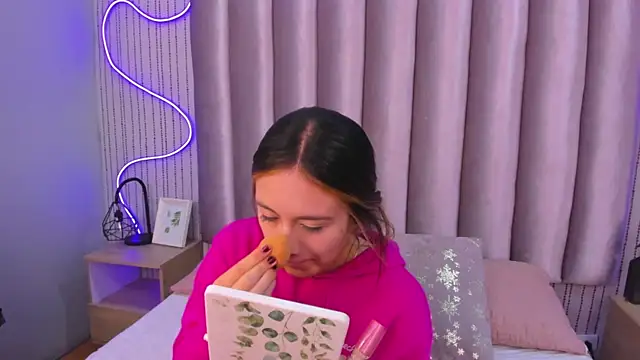 SamanthaPeachss online show from 6, 11, 2025