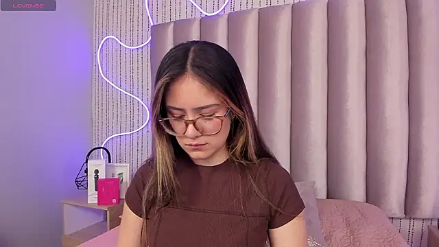 SamanthaPeachss online show from 3, 2, 2026