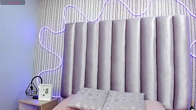 SamanthaPeachss online show from 10, 2, 2026