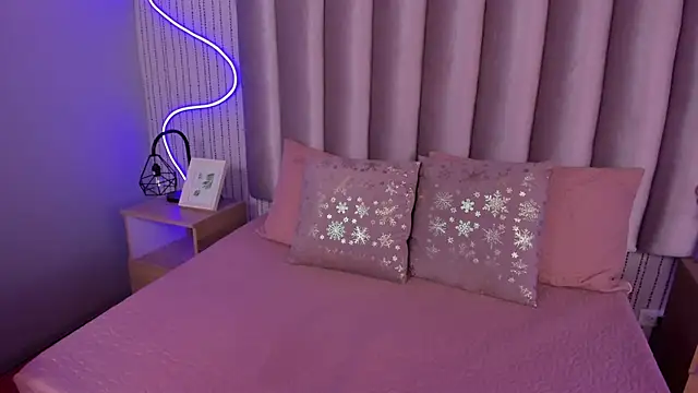 SamanthaPeachss online show from 21, 10, 2025