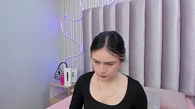 SamanthaPeachss online show from 9, 1, 2026