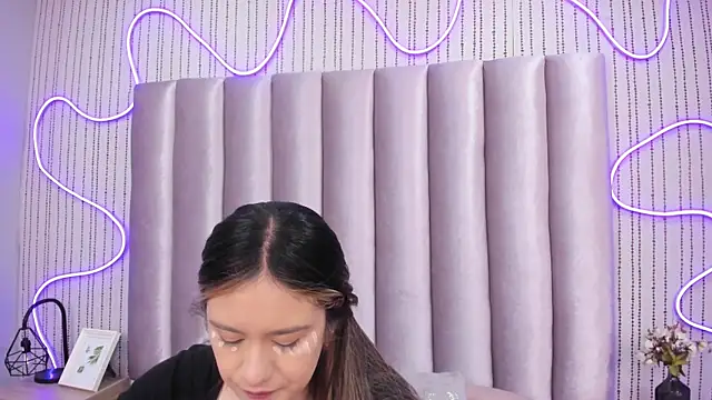 SamanthaPeachss online show from 26, 11, 2025