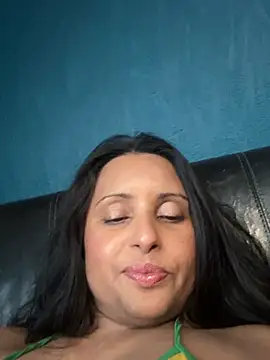 Snapshot of Angelaarayexx chatting on 29, 4, 2026 Angelaarayexx online show from 29, 4, 2026