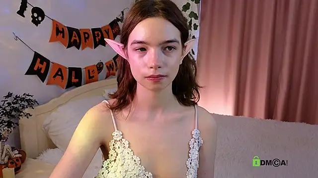 Evi Brook online show from 29, 10, 2025