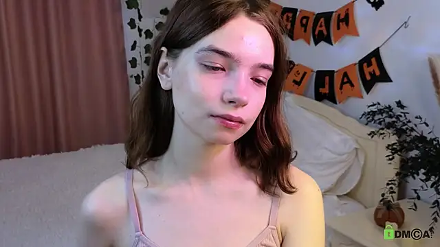 Evi Brook online show from 5, 11, 2025