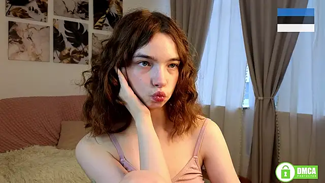 Evi Brook online show from 3, 11, 2025