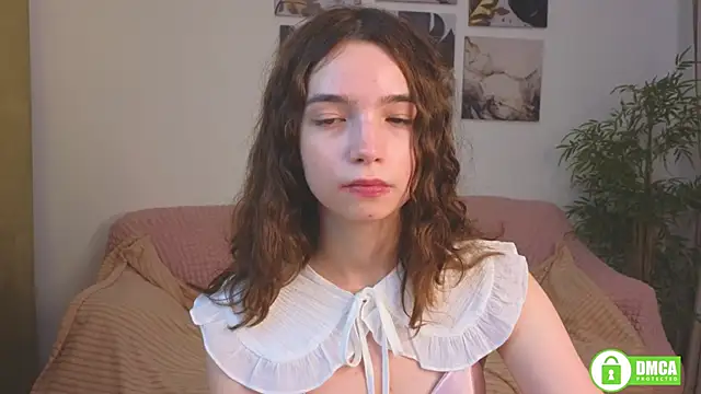 Snapshot of Evi_Brook chatting on 21, 9, 2025 Evi Brook online show from 21, 9, 2025