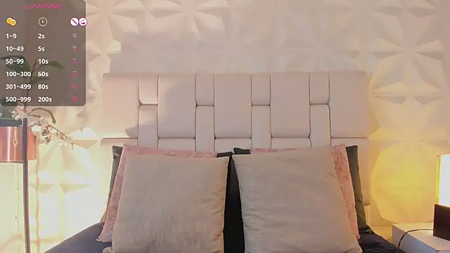 scarlettadams   online show from 6, 4, 2026