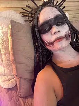 Samara Hadi  online show from 26, 10, 2025