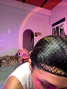 Snapshot of emilysofiia chatting on 18, 9, 2025 emilysofiia online show from 18, 9, 2025