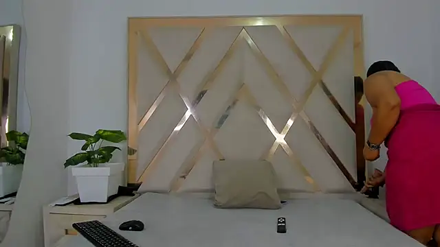 arielasm online show from 5, 3, 2026