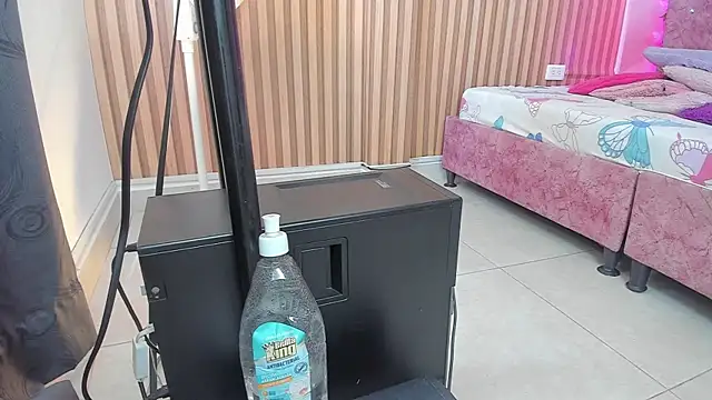 Mila grace  online show from 17, 11, 2025