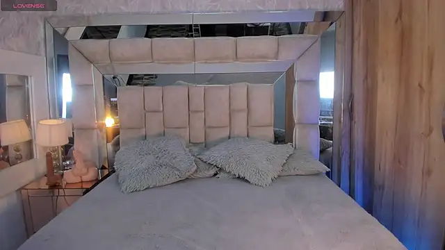 Snapshot of MaddyGray_ chatting on 2, 11, 2025 MaddyGray online show from 2, 11, 2025