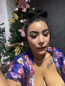 MaddyGray  online show from 4, 12, 2025