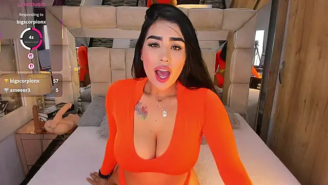 Snapshot of MaddyGray_ chatting on 2, 10, 2025 MaddyGray online show from 2, 10, 2025