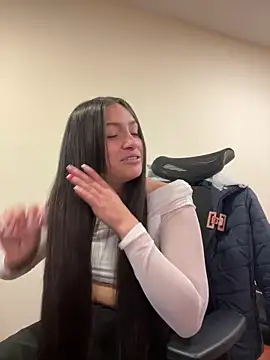 Alyha Cortes online show from 21, 4, 2026