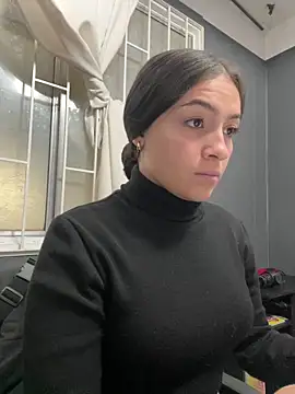 Alyha Cortes online show from 3, 2, 2026