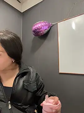 Alyha Cortes online show from 17, 2, 2026