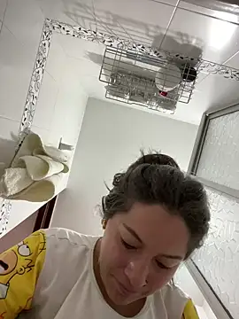 Alyha Cortes online show from 16, 10, 2025